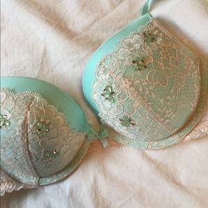 34DD VS gorgeous blue jeweled bra